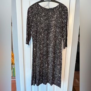 Banana Republic Snake Skin MIDI Dress Mid-Length Sleeve size 10 Zipper Back